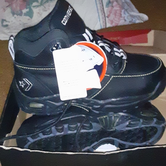 Steel toed work boots - Picture 3 of 3